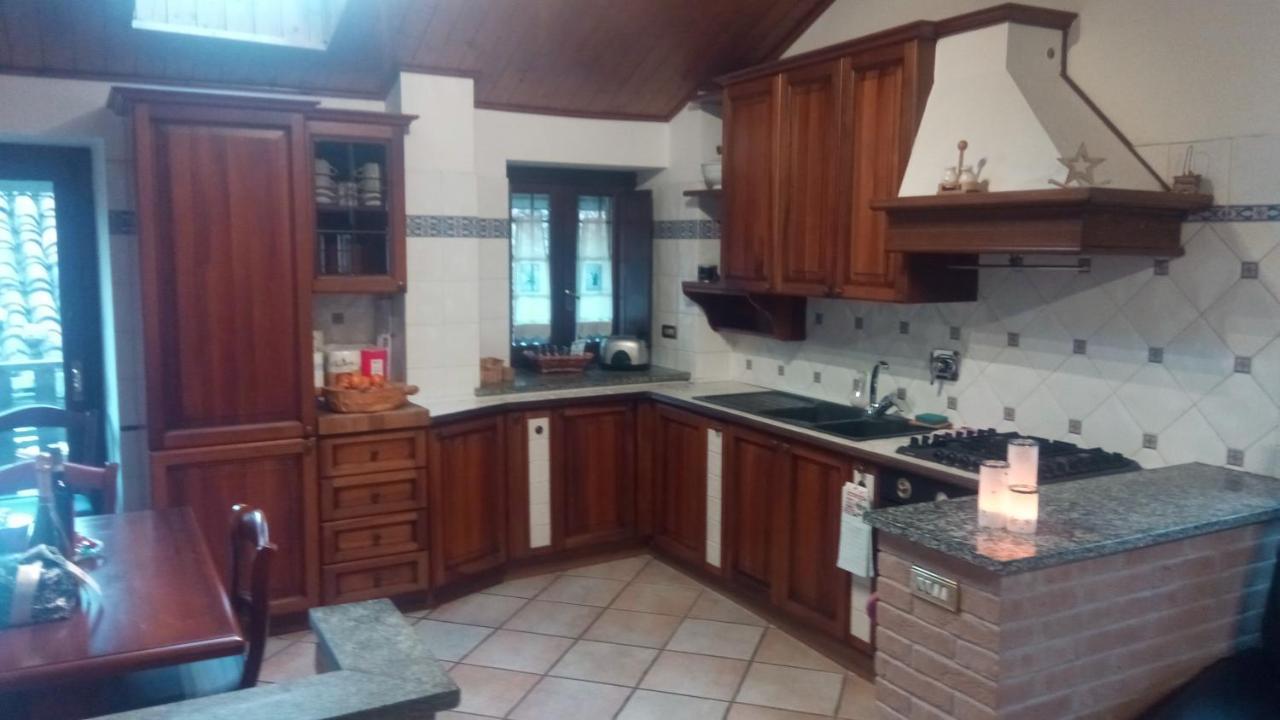 Вілла Casa Del Rustico, Indipendente Vista Sacra Con Dipinto Caprie Екстер'єр фото