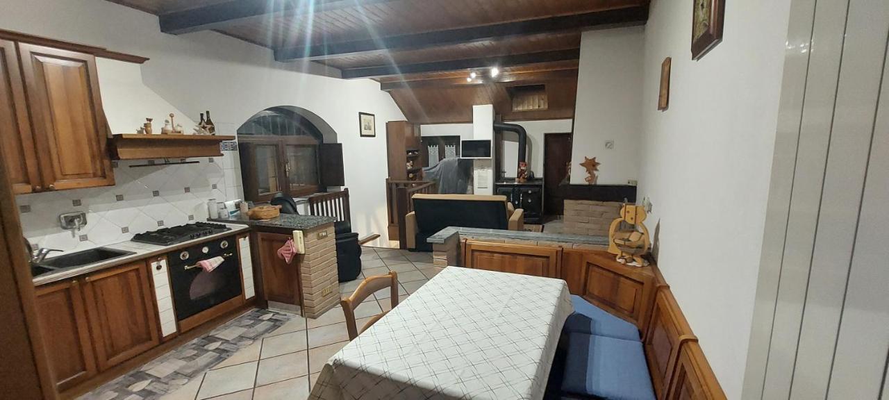 Вілла Casa Del Rustico, Indipendente Vista Sacra Con Dipinto Caprie Екстер'єр фото